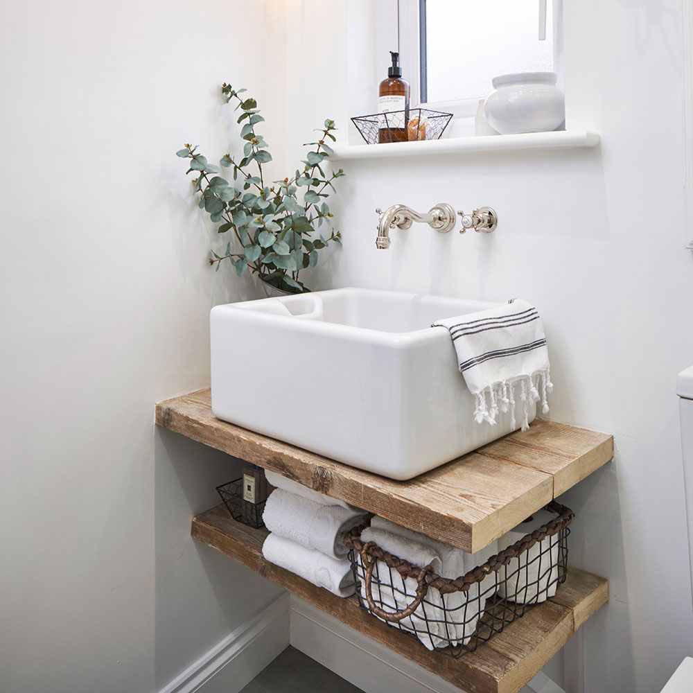 10 formas de economizar espacio en tus baños